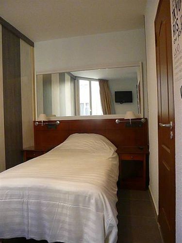 Hotel Paname Clichy Exterior foto